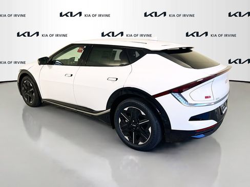 New 2025 Kia EV6 Wind image 5
