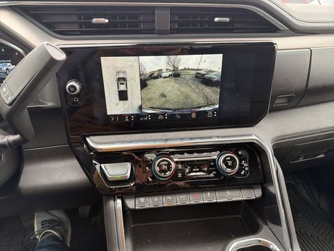 Used 2025 GMC Sierra 2500 Denali w/ Denali Reserve Package image 12