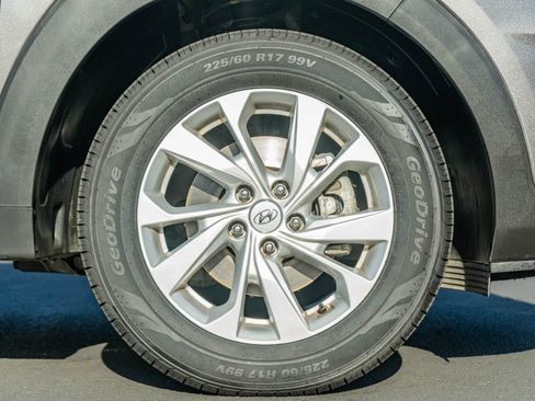 Used 2020 Hyundai Tucson Value FWD image 12