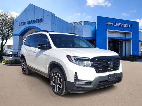 Used 2023 Honda Passport Elite image 2