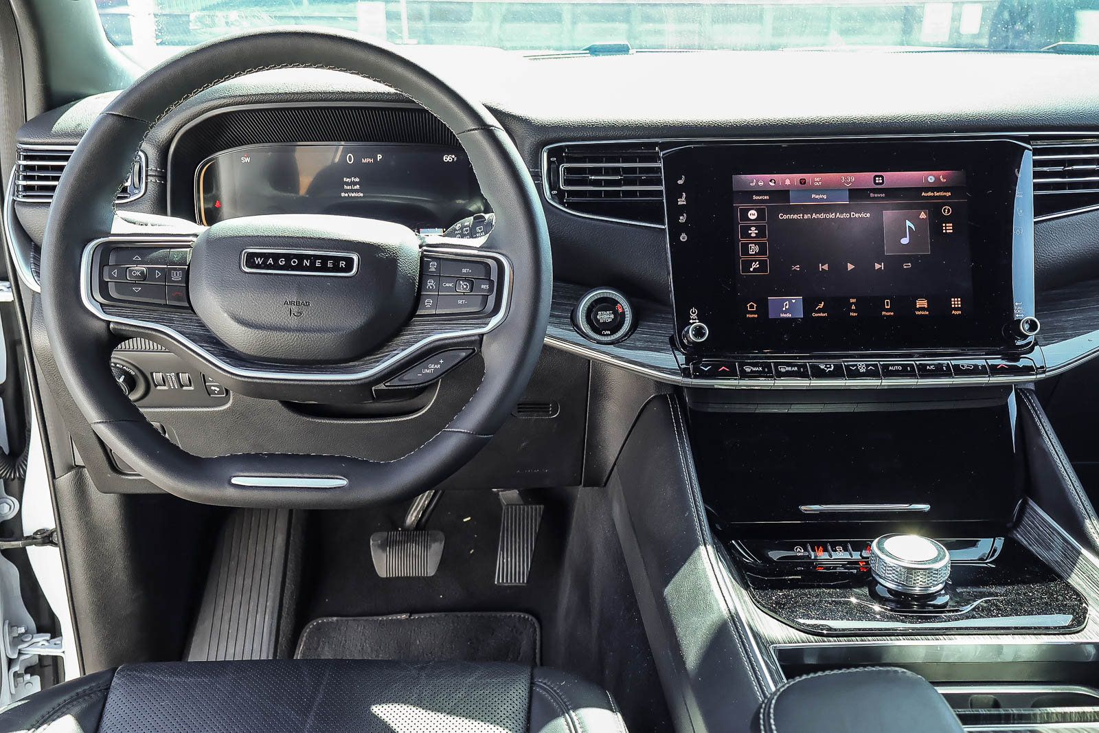 Used 2022 Jeep Wagoneer Series III RWD image 3