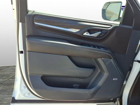Used 2022 GMC Yukon XL Denali RWD image 10