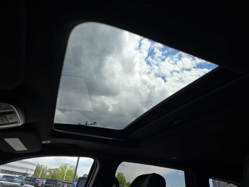 Used 2019 Jeep Grand Cherokee Limited image 44