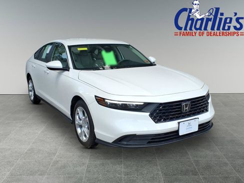 Used 2025 Honda Accord LX image 3