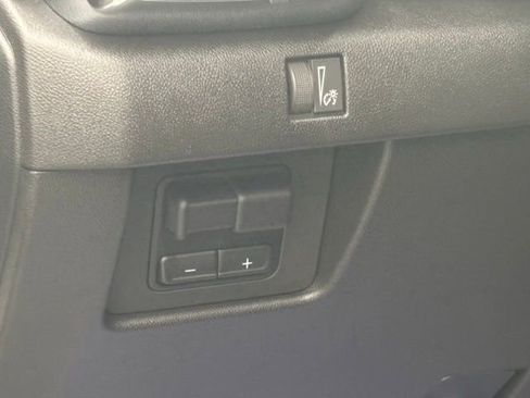 New 2026 GMC Canyon Elevation w/ Convenience Package image 17