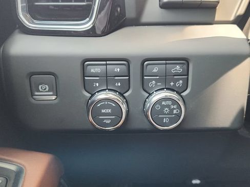 Used 2023 GMC Sierra 1500 Denali Ultimate AWD/4WD image 24