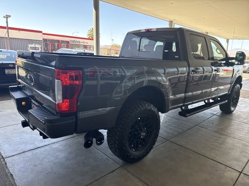 Used 2019 Ford F250 Lariat w/ Lariat Ultimate Package AWD/4WD image 4