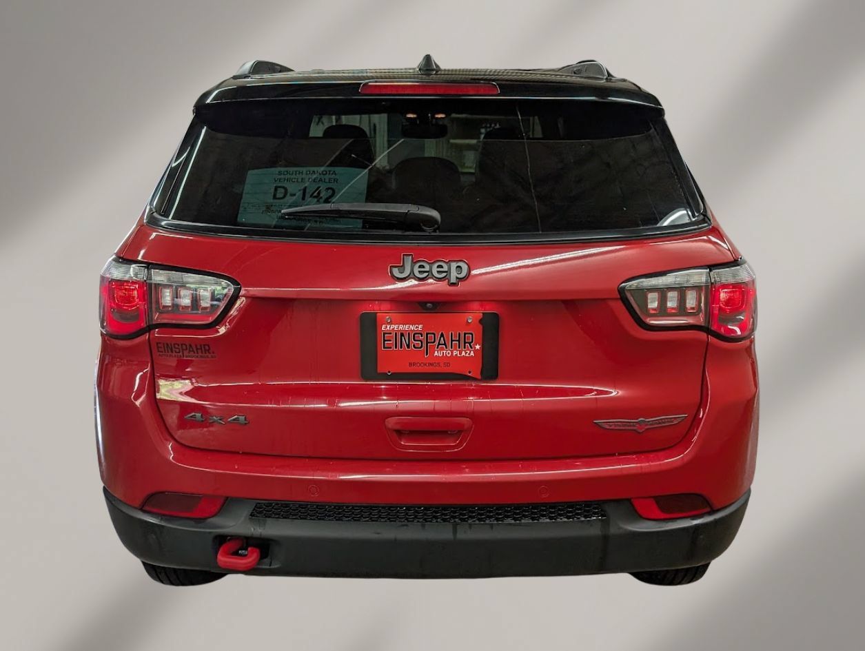 Used 2024 Jeep Compass Trailhawk AWD/4WD image 25