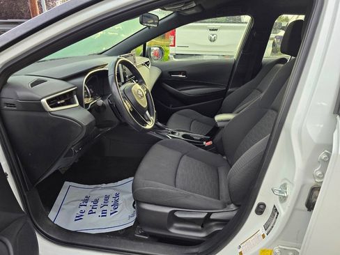 Used 2021 Toyota Corolla Hatchback image 5