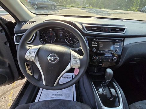 Used 2015 Nissan Rogue S AWD/4WD image 18