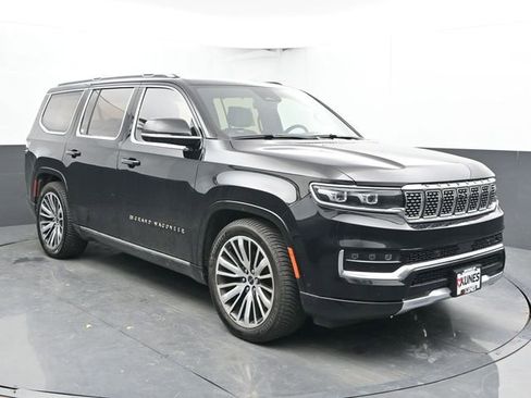 Used 2022 Jeep Grand Wagoneer Series III image 2