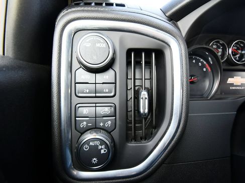 Used 2021 Chevrolet Silverado 1500 RST w/ Z71 Off-Road Package AWD/4WD image 21