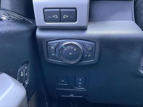 Used 2021 Ford F350 Lariat AWD/4WD image 32