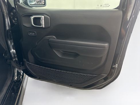 Used 2024 Jeep Wrangler Unlimited Rubicon 4xe AWD/4WD image 29