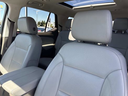 Used 2020 Chevrolet Traverse Premier image 18