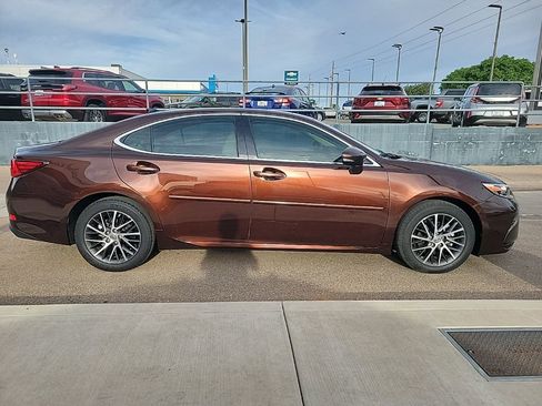 Used 2017 Lexus ES 350 w/ Navigation System Package FWD image 8