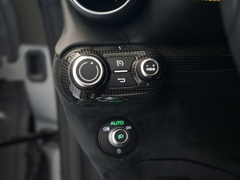 Used 2022 Ferrari 812 GTS RWD image 27