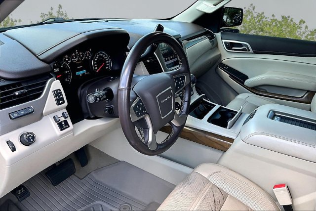 Used 2019 GMC Yukon XL Denali w/ Denali Ultimate Package RWD image 12