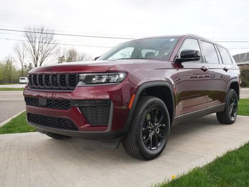 New 2026 Jeep Grand Cherokee L 4WD image 8