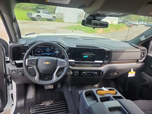 New 2025 Chevrolet Silverado 1500 LT image 16