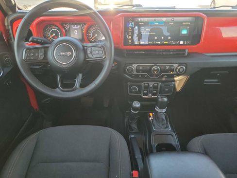 Used 2024 Jeep Gladiator Sport AWD/4WD image 14
