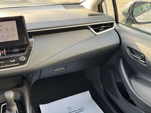 Certified 2025 Toyota Corolla LE image 17