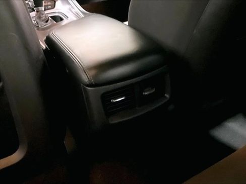 Used 2022 Dodge Challenger GT RWD image 32