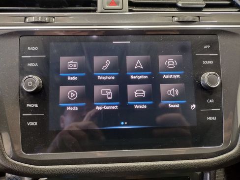 Certified 2023 Volkswagen Tiguan SE AWD/4WD image 30