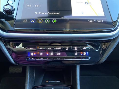 Used 2023 Chevrolet Bolt EUV Premier w/ Sun & Sound Package FWD image 23