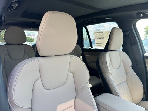 New 2026 Volvo XC90 T8 Plus image 9