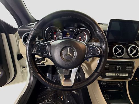 Used 2017 Mercedes-Benz CLA 250 image 13