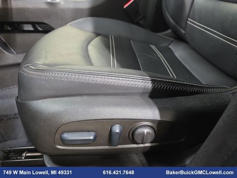 Used 2023 GMC Terrain Denali image 28