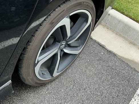 Used 2019 Honda Accord Sport image 15
