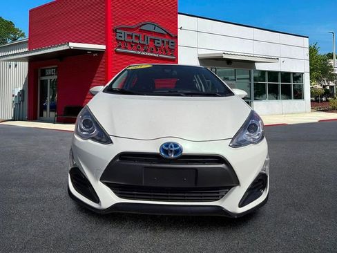 Used 2017 Toyota Prius C Three FWD image 8