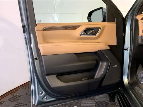 Used 2023 Chevrolet Tahoe Premier w/ Advanced Technology Package AWD/4WD image 22