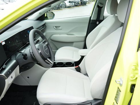 Certified 2024 Hyundai Kona SE image 15