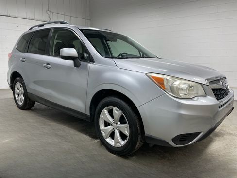 Used 2015 Subaru Forester 2.5i Premium w/ All-Weather Package AWD/4WD image 3
