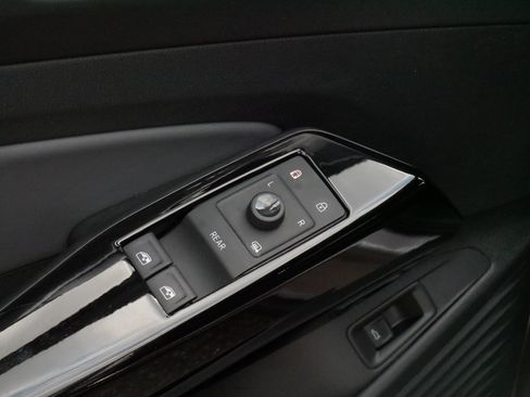 Used 2023 Volkswagen ID.4 Pro S AWD/4WD image 19