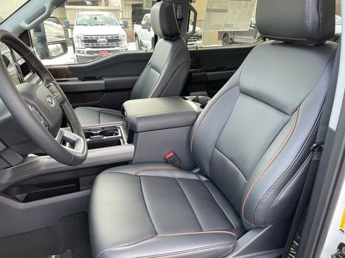 New 2026 Ford F350 Lariat w/ Black Appearance Package image 7