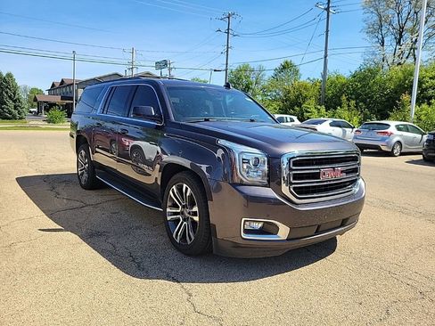 Used 2018 GMC Yukon XL SLT w/ Open Road Package AWD/4WD image 1