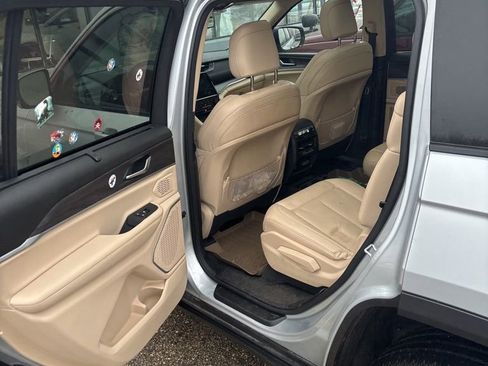 Used 2021 Jeep Grand Cherokee L Limited w/ Luxury Tech Group II image 27