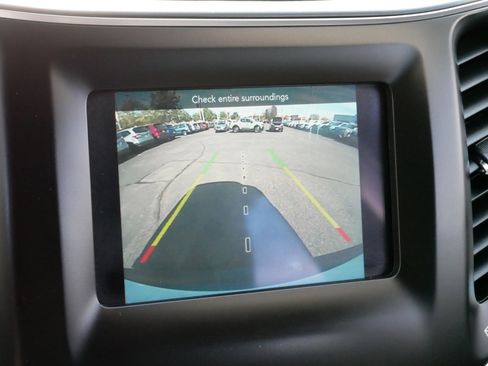 Used 2020 Jeep Cherokee Latitude Plus w/ Cold Weather Group image 31