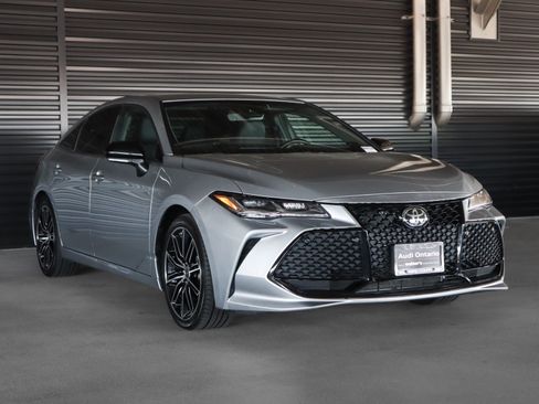 Used 2021 Toyota Avalon Touring w/ Advanced Safety Package FWD image 12