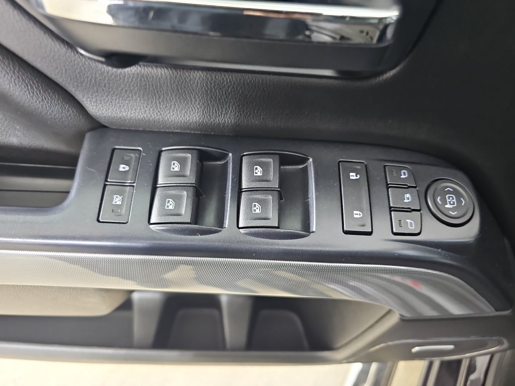 Used 2014 Chevrolet Silverado 1500 LTZ Z71 w/ LTZ Plus Package AWD/4WD image 33