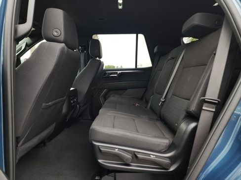 Used 2025 Chevrolet Tahoe LS AWD/4WD image 17