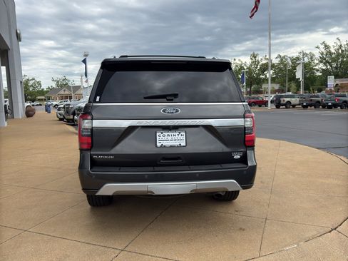 Used 2018 Ford Expedition Platinum image 4