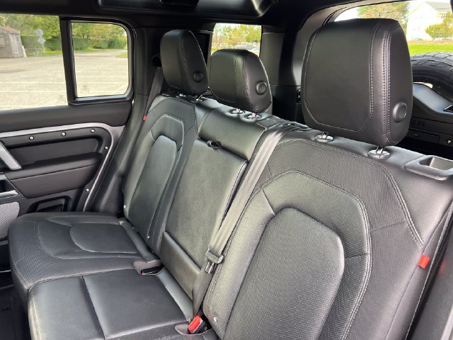 Used 2024 Land Rover Defender 110 X-Dynamic SE AWD/4WD image 25