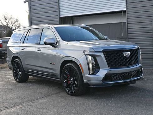 Used 2026 Cadillac Escalade V image 2