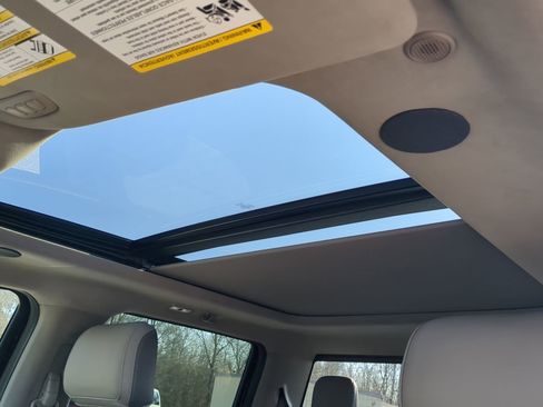 Certified 2025 Ford F150 Platinum w/ Equipment Group 703A Plus image 18