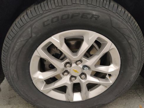 Used 2021 Chevrolet Traverse LS FWD image 31